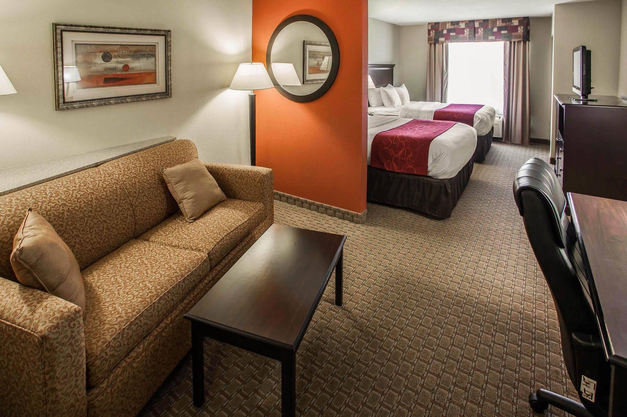 Comfort Suites Bloomington I-55 And I-74 Eksteriør billede