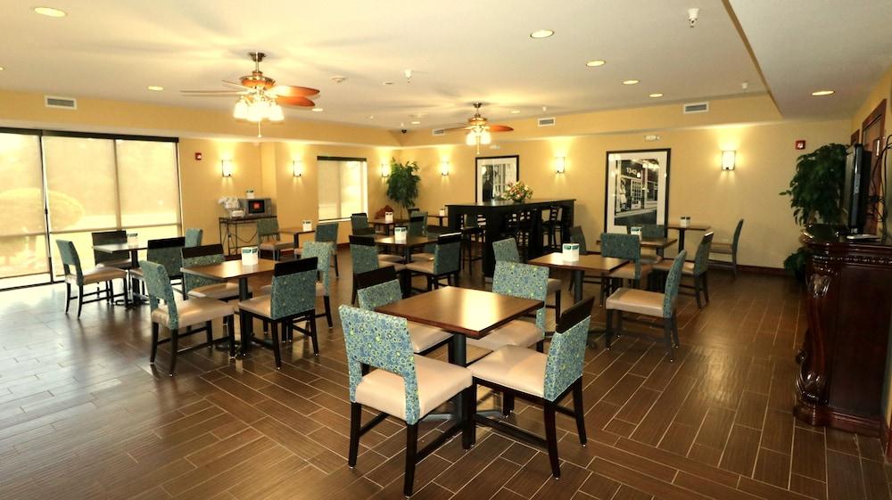 Comfort Suites Bloomington I-55 And I-74 Eksteriør billede