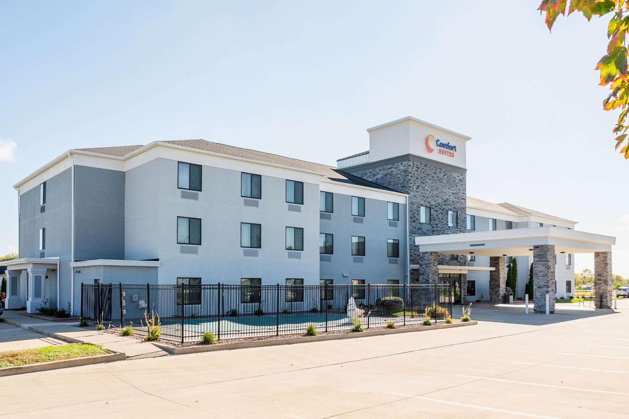 Comfort Suites Bloomington I-55 And I-74 Eksteriør billede