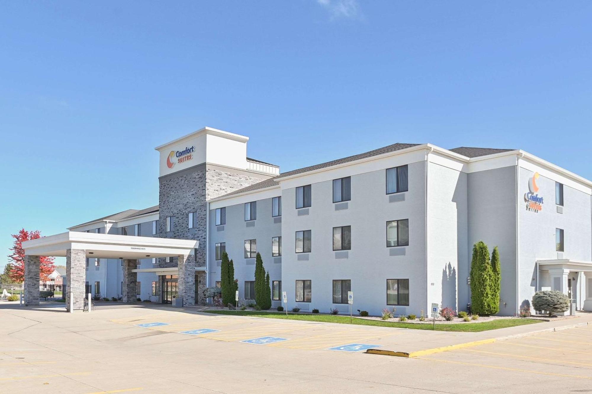 Comfort Suites Bloomington I-55 And I-74 Eksteriør billede