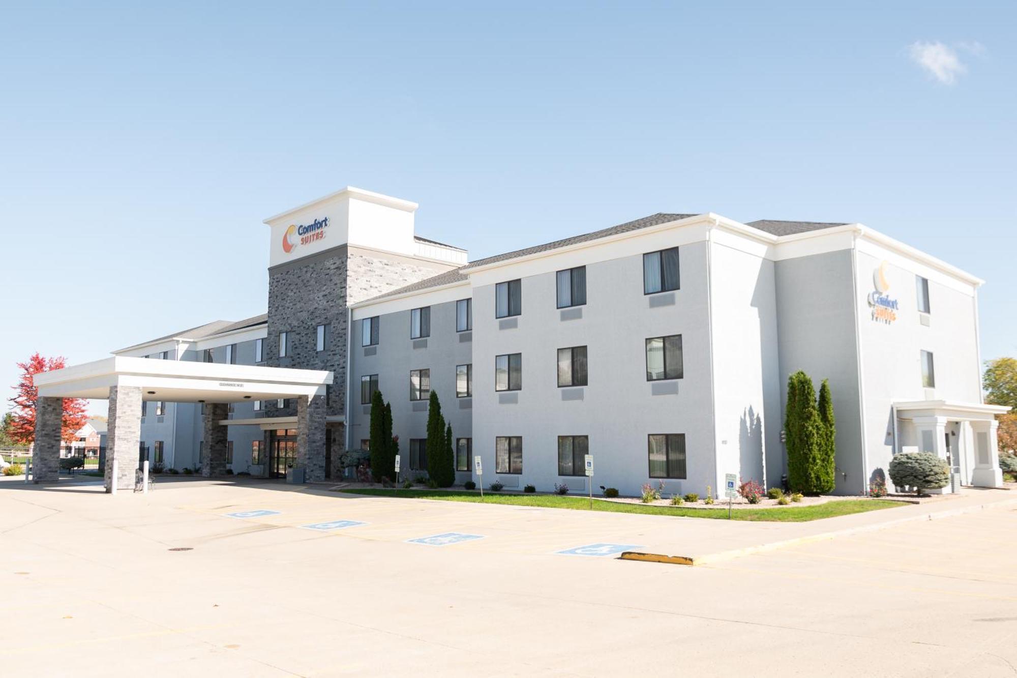 Comfort Suites Bloomington I-55 And I-74 Eksteriør billede