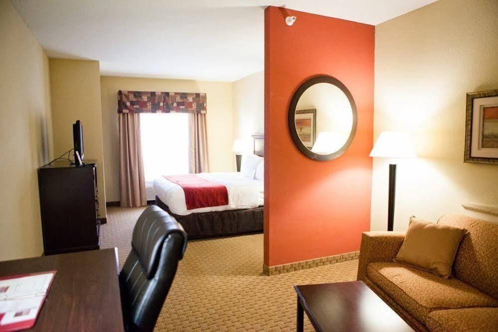 Comfort Suites Bloomington I-55 And I-74 Eksteriør billede